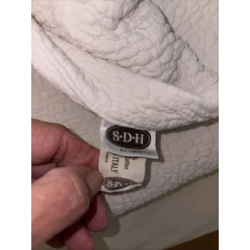 2 SDH Euro Shams Made in Italy  100 % Egyptian Cotton cream color luxury bedding